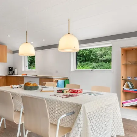 Sibyll - 1km From The Sea By Interhome